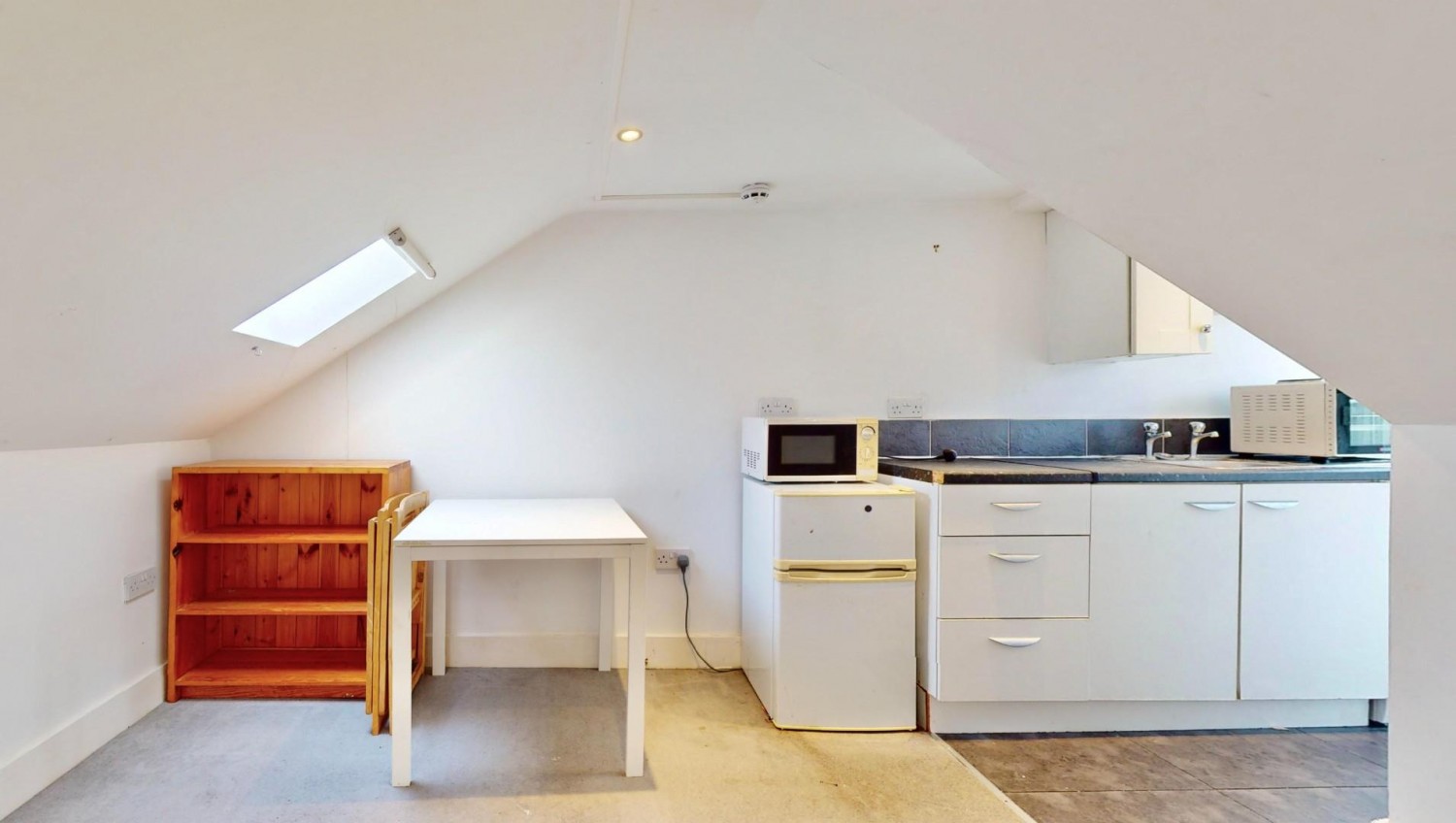 Saville Road, Chadwell Heath, RM6