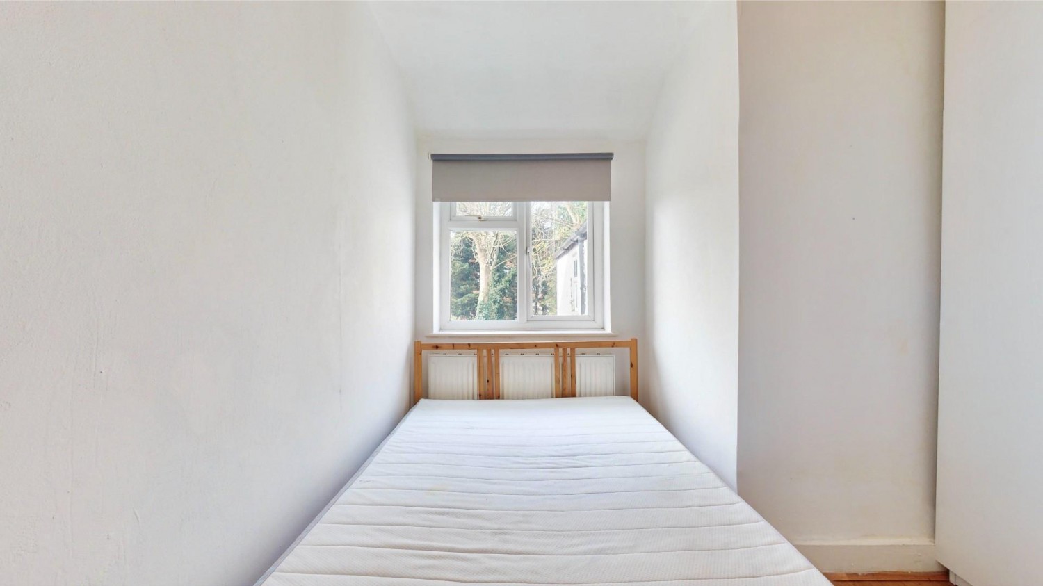 Saville Road, Chadwell Heath, RM6