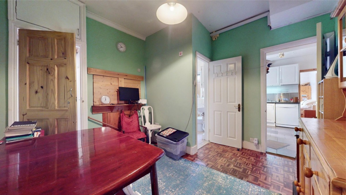 Saville Road, Chadwell Heath, RM6