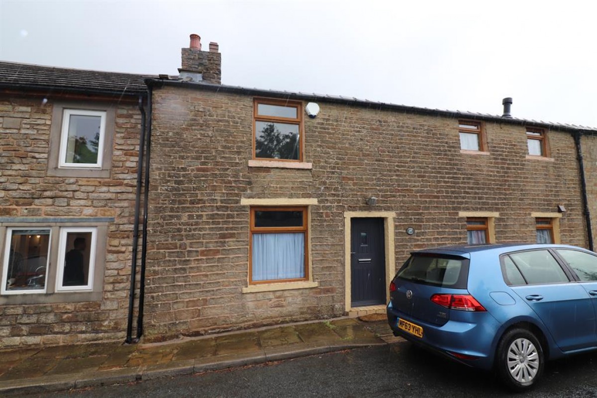 Blacksnape Road, Hoddlesden, Darwen, BB3 3PN