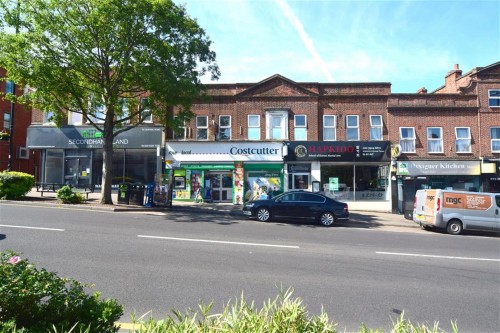 Central Road, Worcester Park, KT4