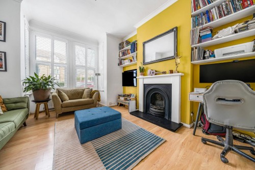 Brownhill Road, London, SE6 1AT