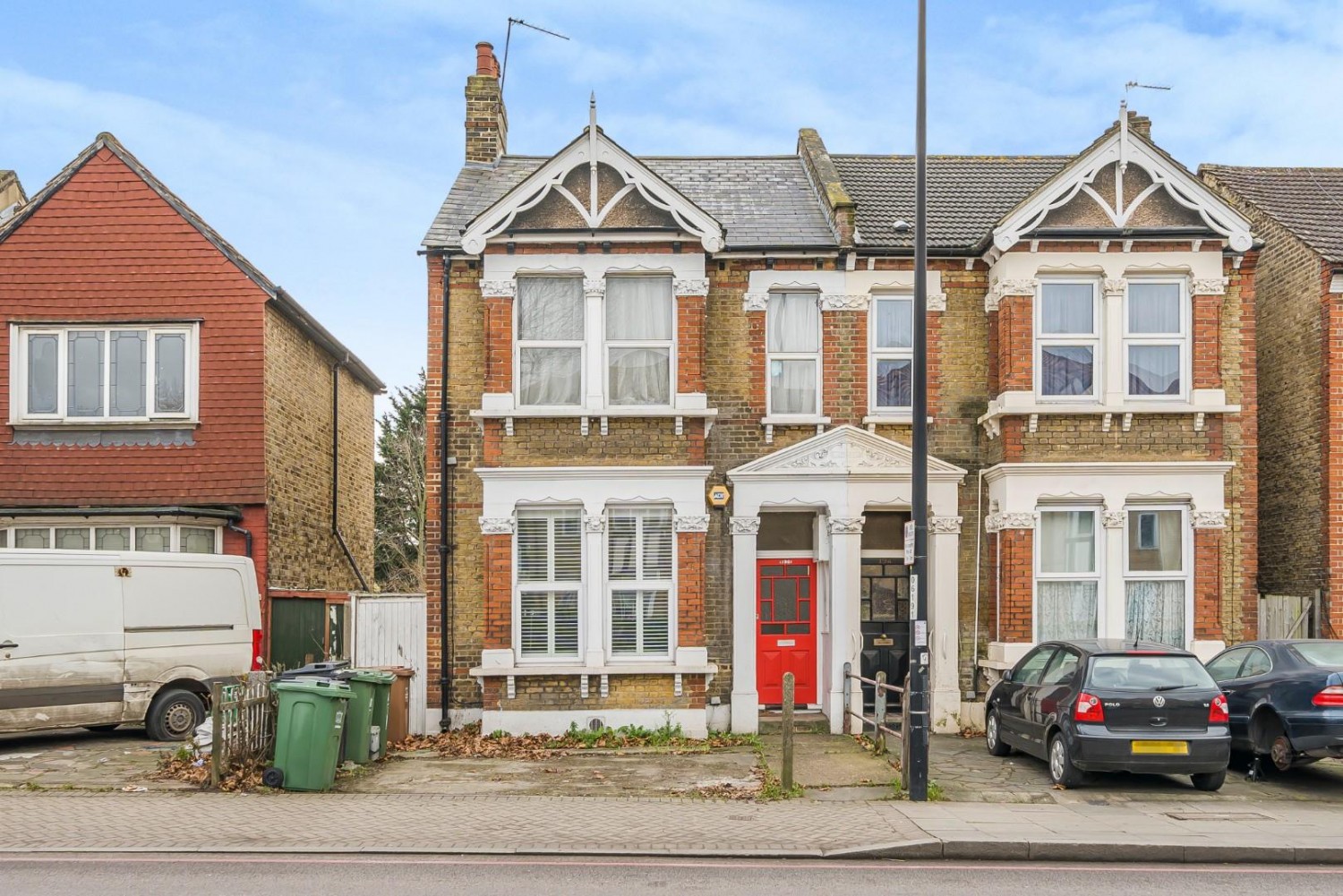 Brownhill Road, London, SE6 1AT