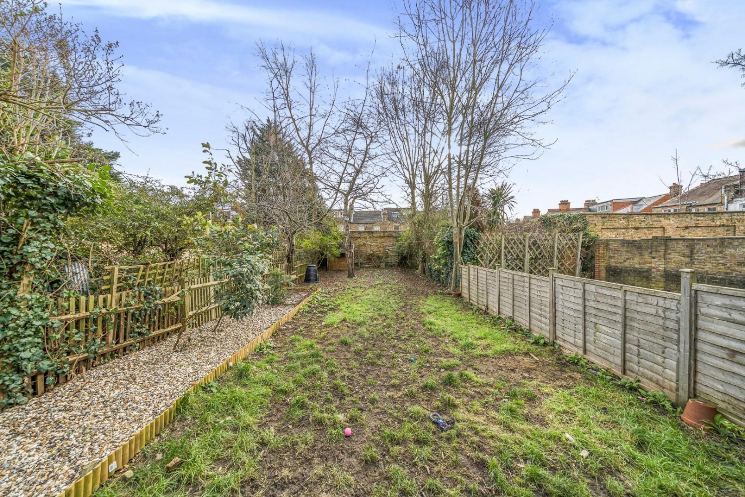 Brownhill Road, London, SE6 1AT