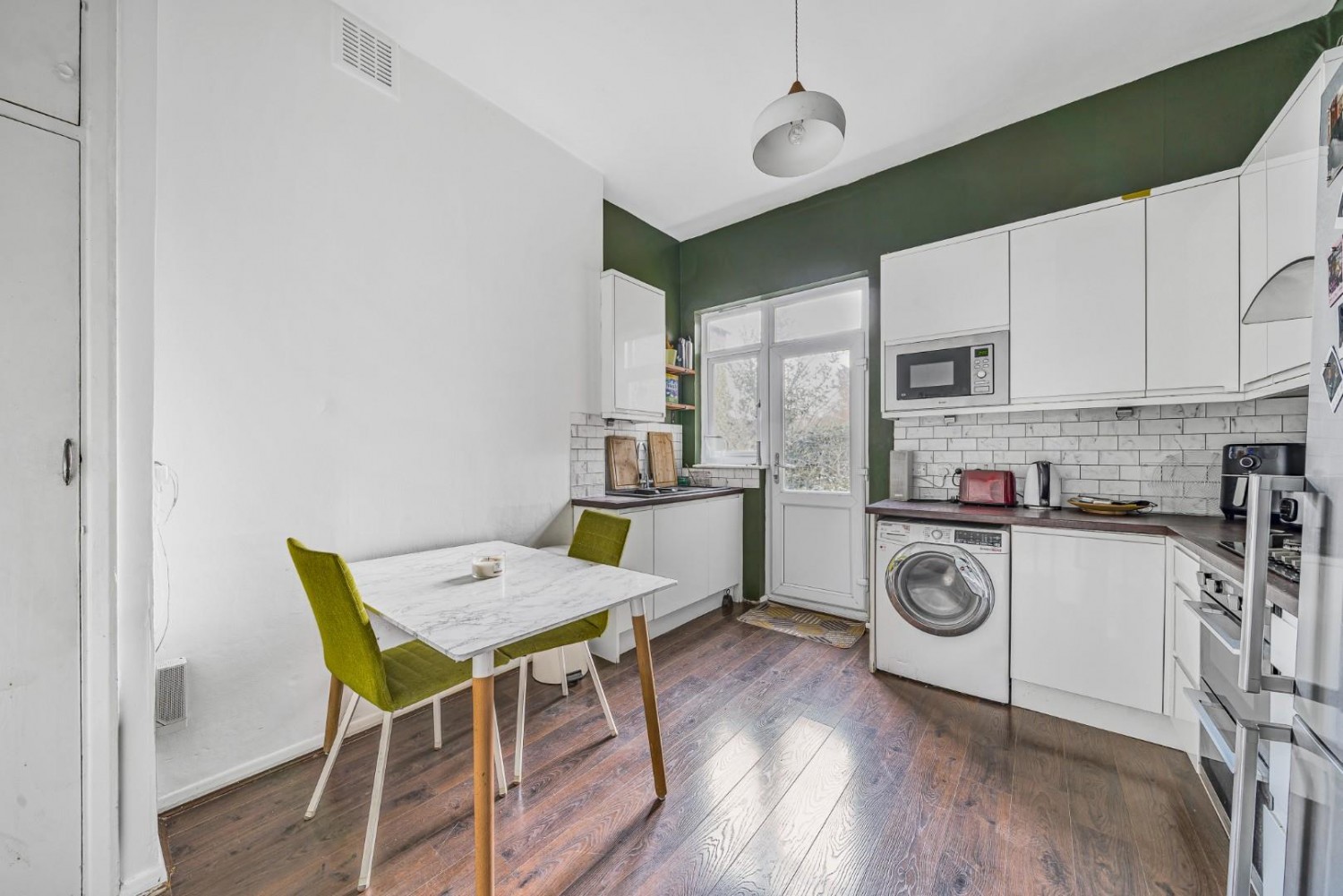 Brownhill Road, London, SE6 1AT