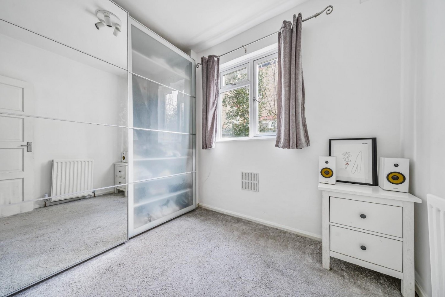 Brownhill Road, London, SE6 1AT