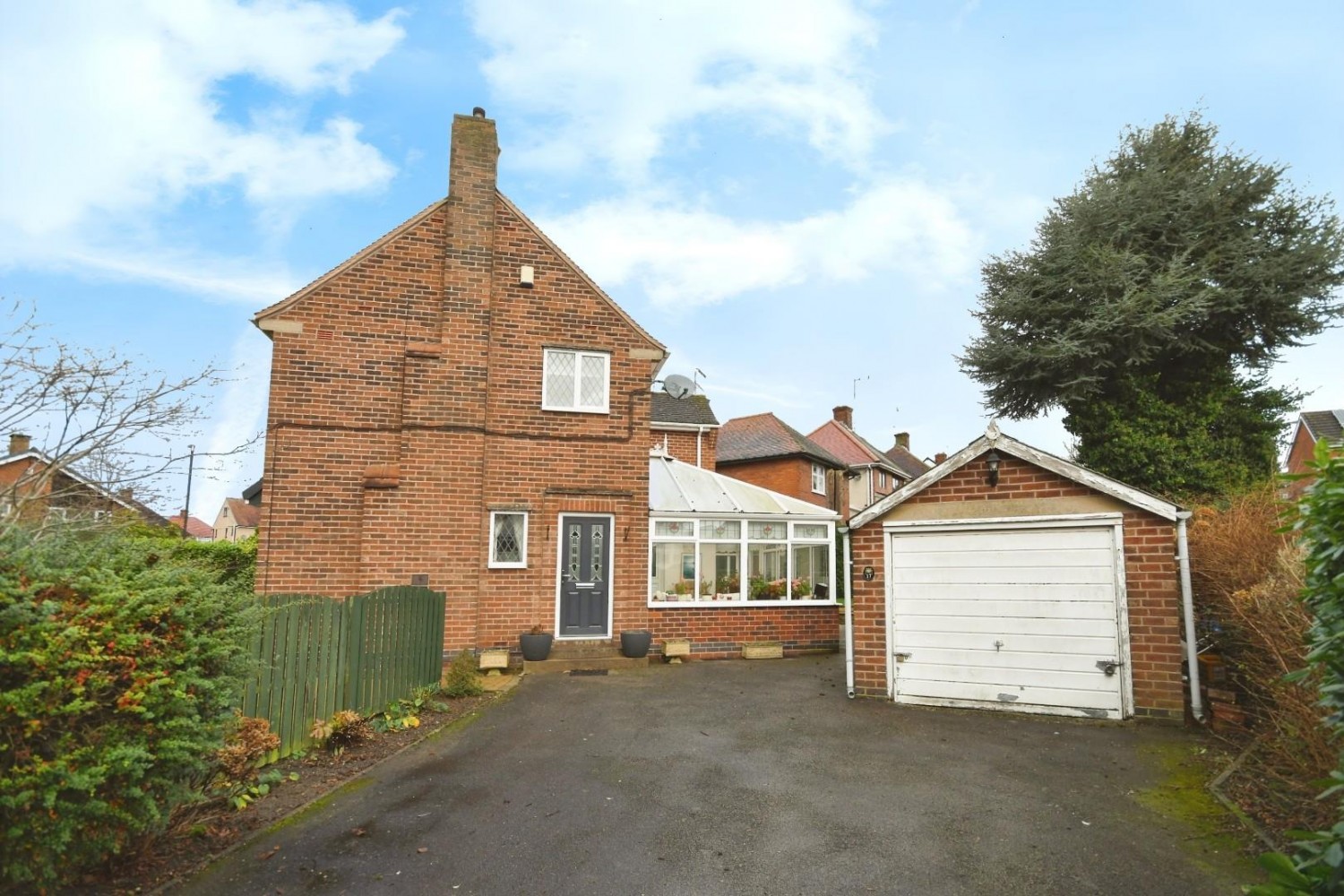 Ashgate Valley Road, Ashgate, Chesterfield, S40 4AX