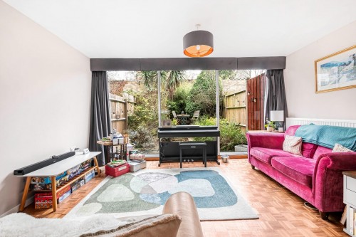 Hennel Close, London, SE23 2NT