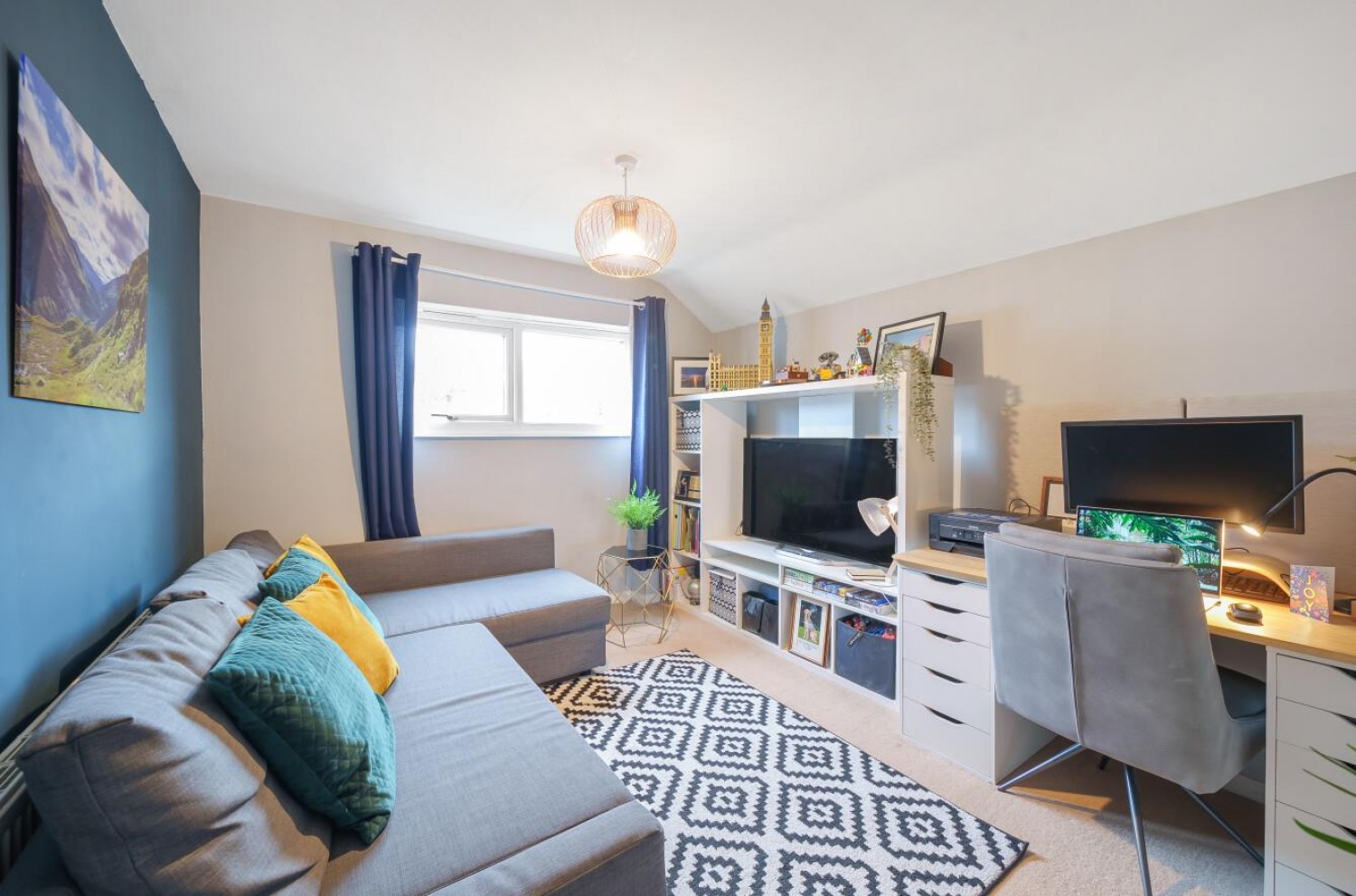 Dale Park Gardens, Cookridge, LS16