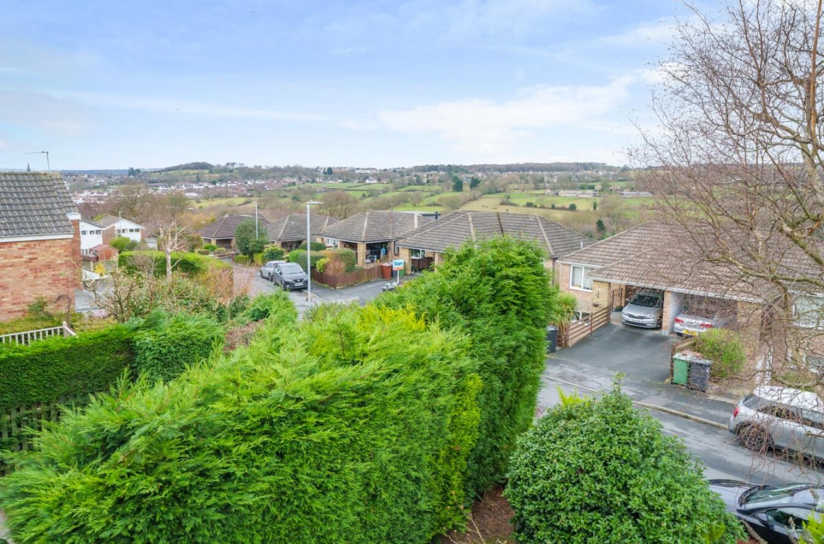 Dale Park Gardens, Cookridge, LS16