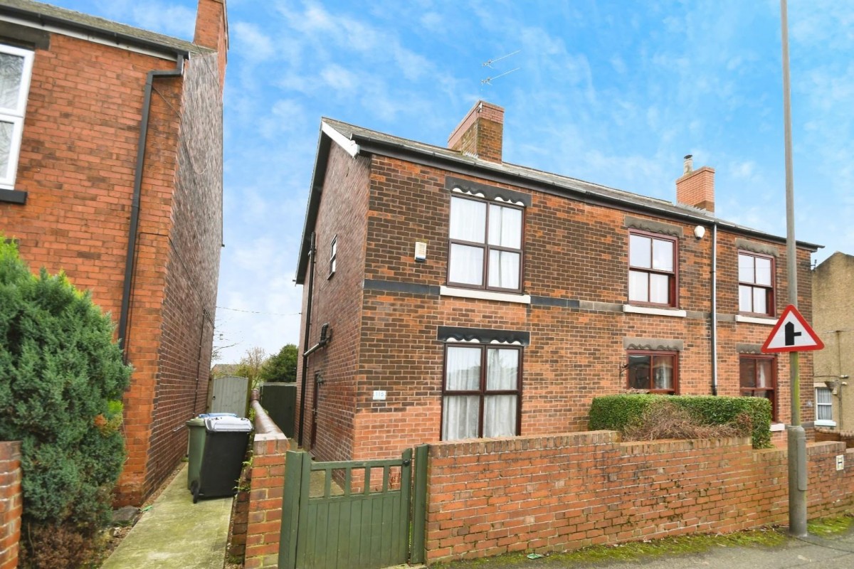 Station Road, Brimington, Chesterfield, S43 1LJ