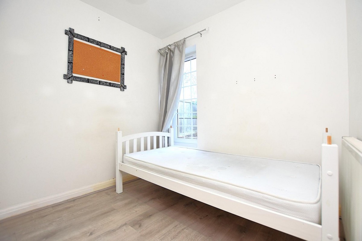 Irons Way, Romford, RM5