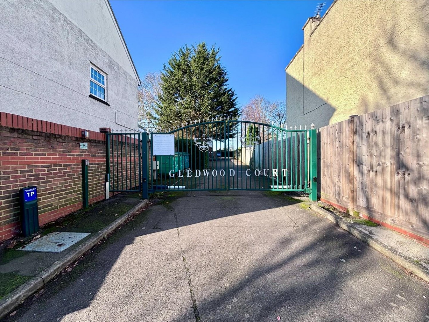 Gledwood Court, Gledwood Drive, Hayes, UB4 0AF