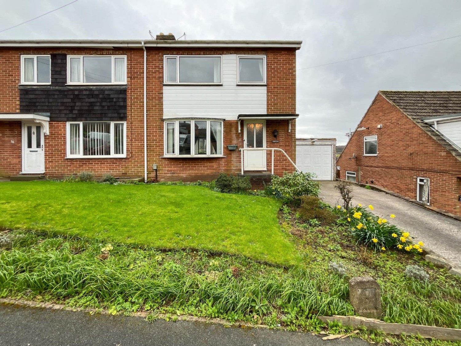 Glen Avenue, Batley