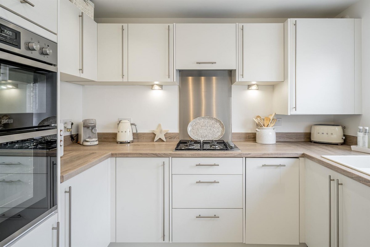 Parquet Grove, Kingswinford, DY6 7NG