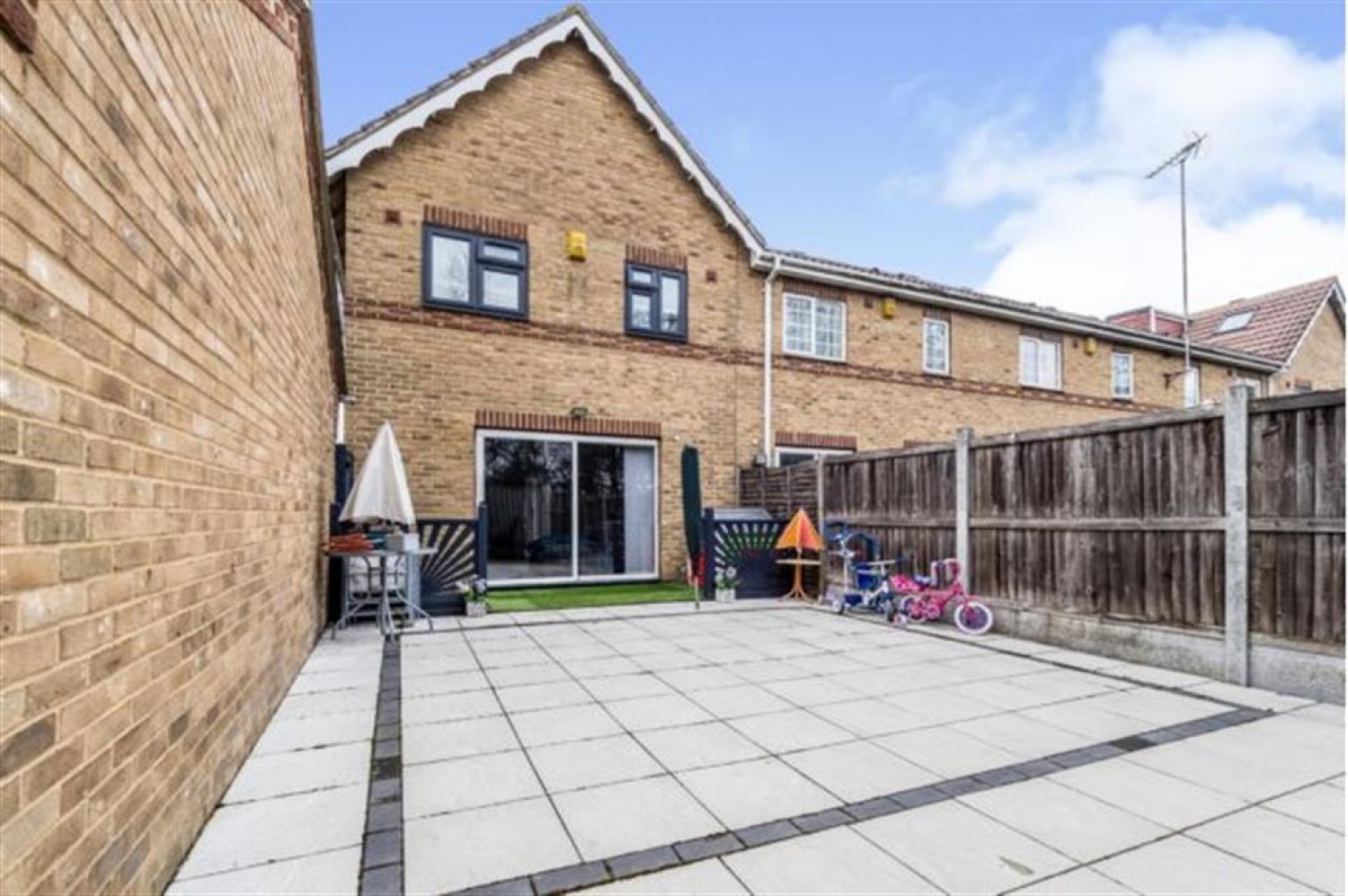Keel Close, Barking, Essex, IG11 0XR
