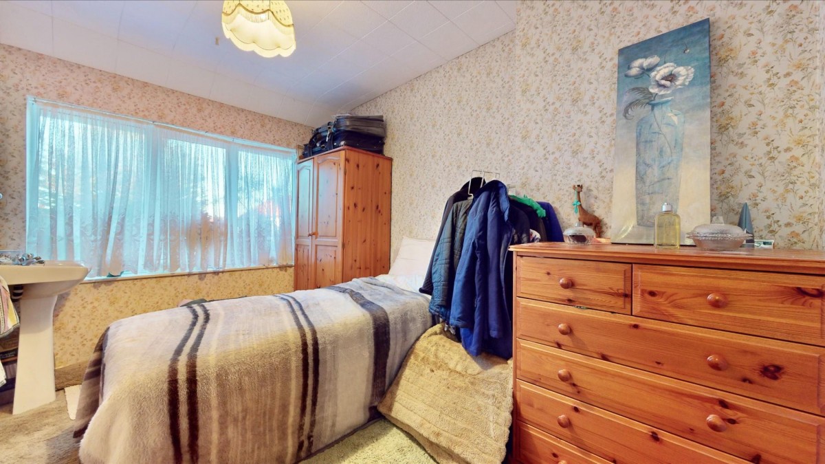 Becontree Avenue, Dagenham, RM8