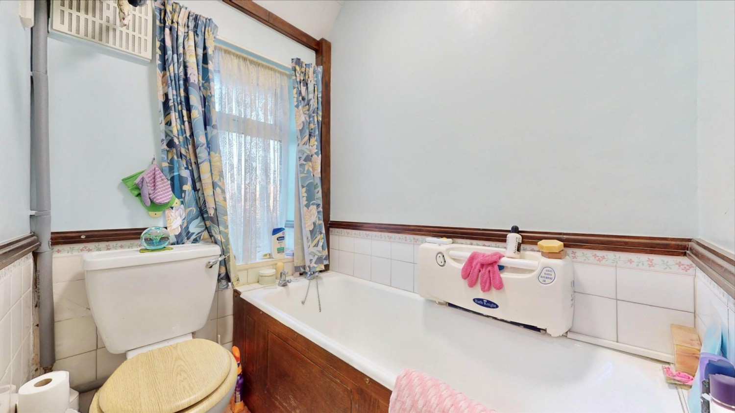 Becontree Avenue, Dagenham, RM8