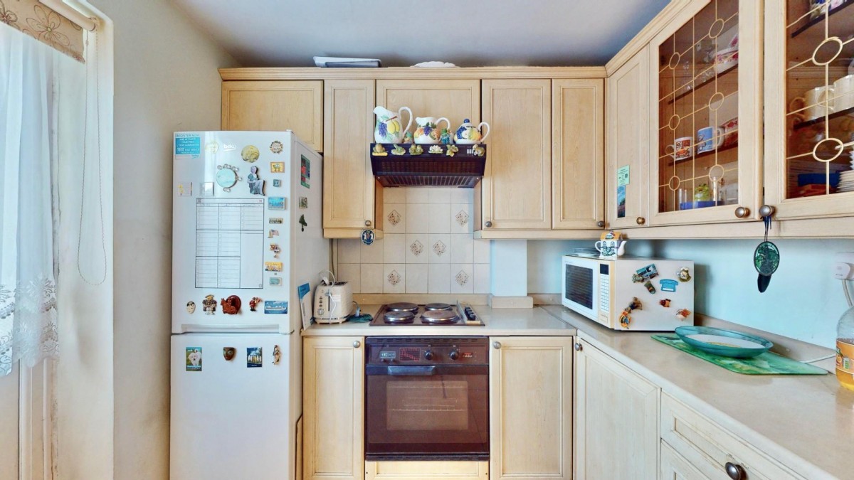 Becontree Avenue, Dagenham, RM8