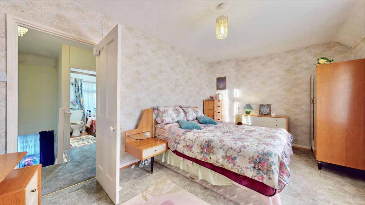 Becontree Avenue, Dagenham, RM8