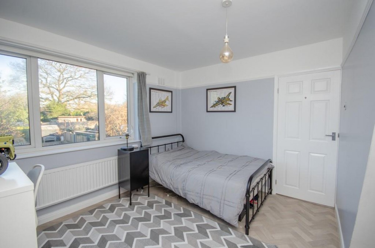Fouracre Road, Downend, Bristol, BS16 6PJ