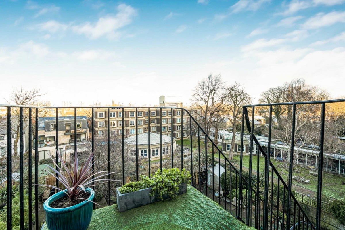 De Crespigny Park, London, SE5