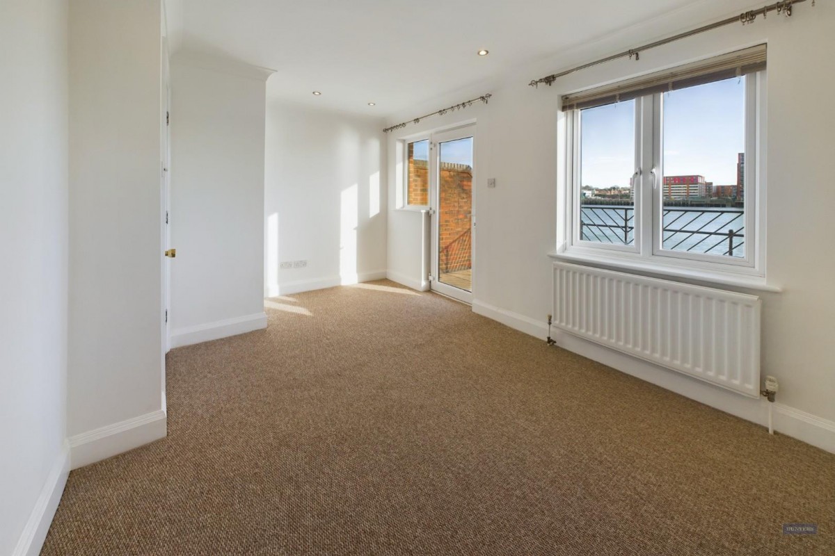 Calshot Court, Ocean Village, SO14