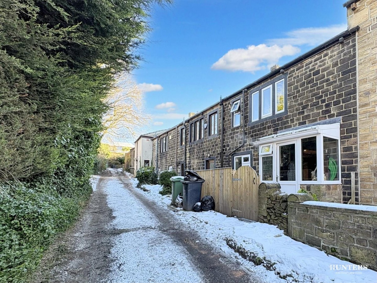 Kilpin Hill Lane, Dewsbury, WF13 4BS