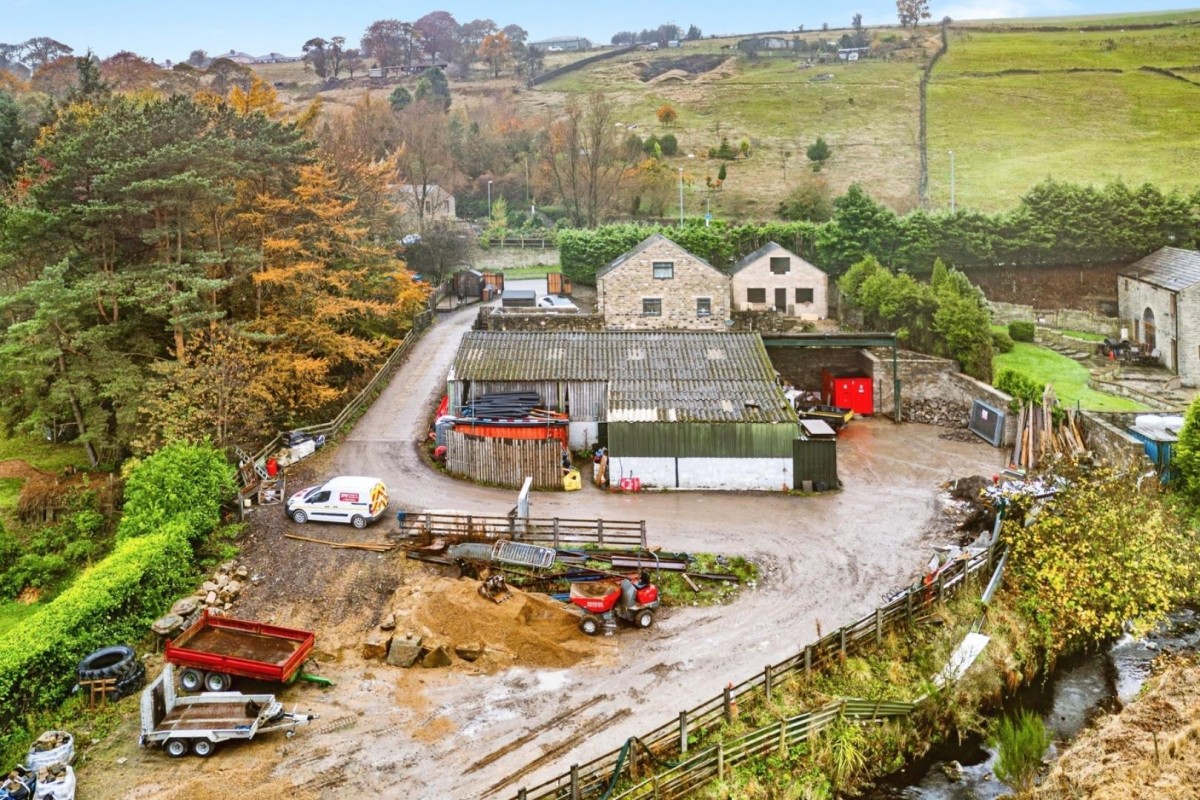 Wool Road Barn Wool Road, Dobcross, Oldham