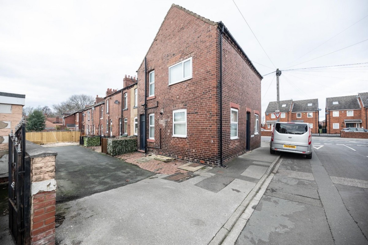 Weeland Road, Sharlston Common, Wakefield