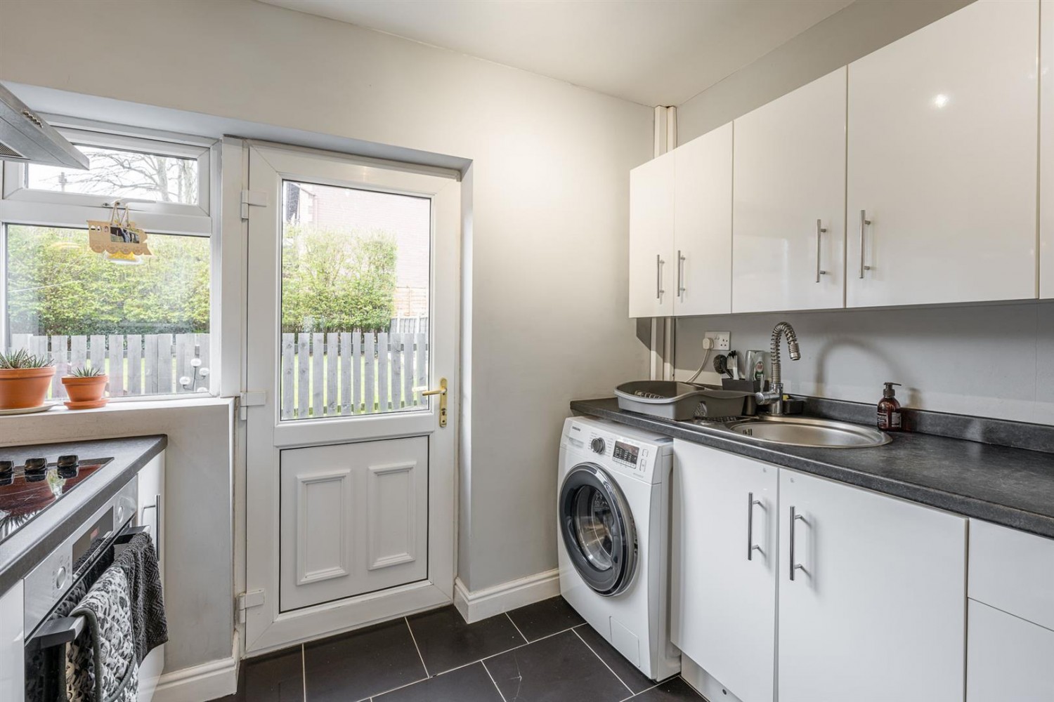 Rowan Rise, Kingswinford, DY6 8EE