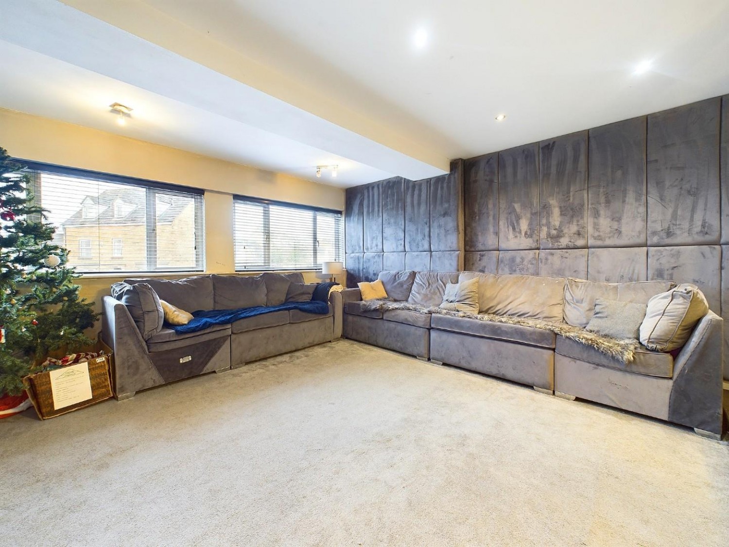 Agincourt Drive, Bingley
