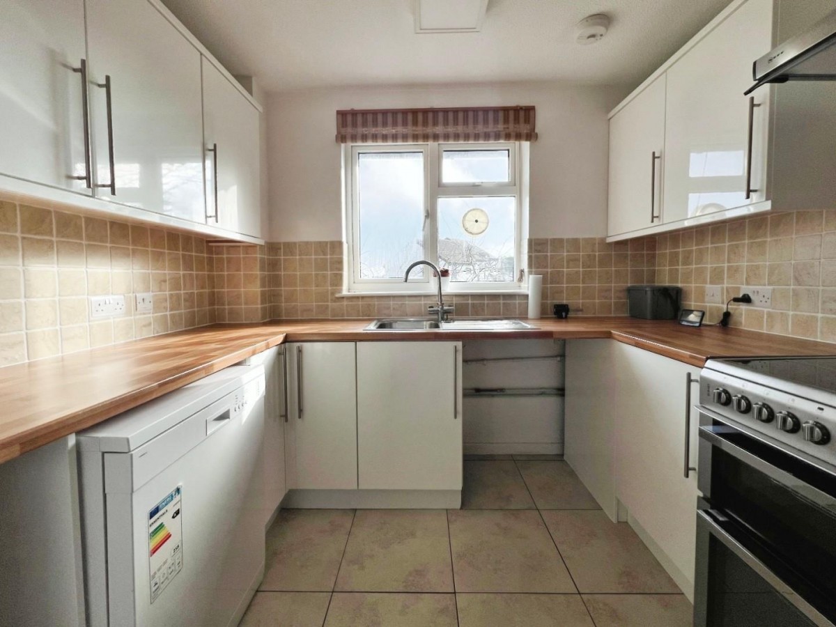 Elliott Close, Exeter, EX4 5ED