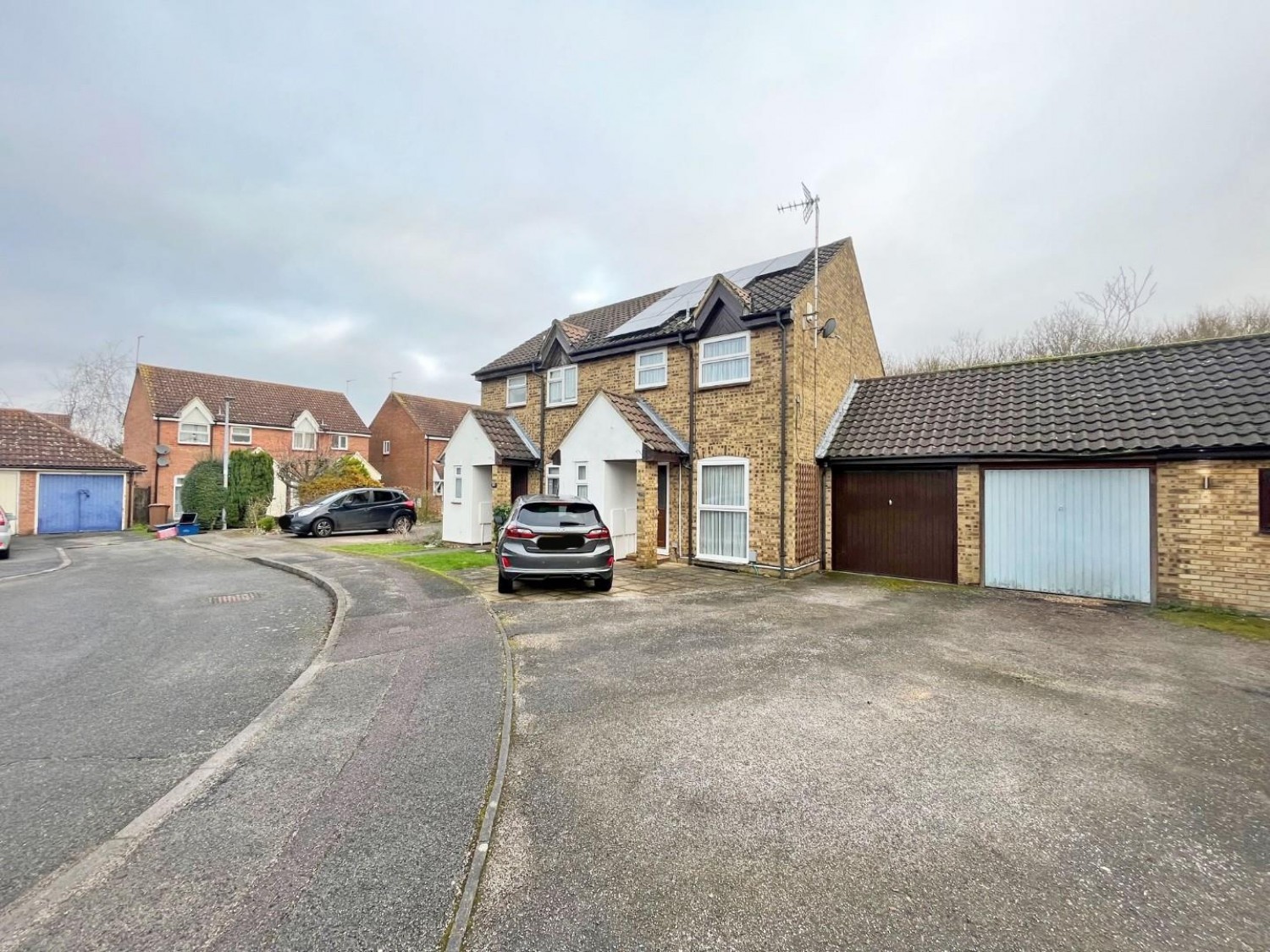 Chalkdown, Stevenage, Herts , SG2 7BN