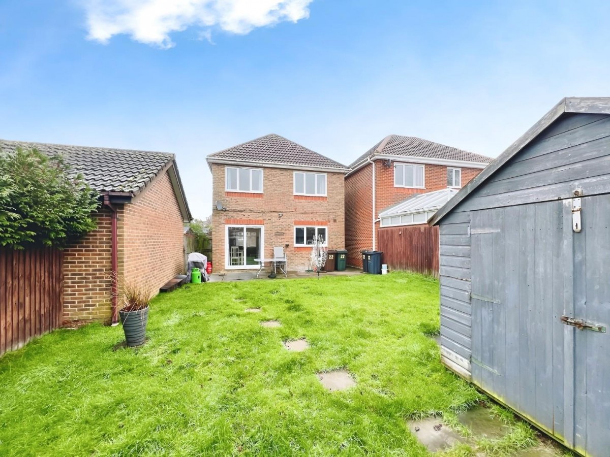 Romulus Gardens, Kingsnorth, Ashford