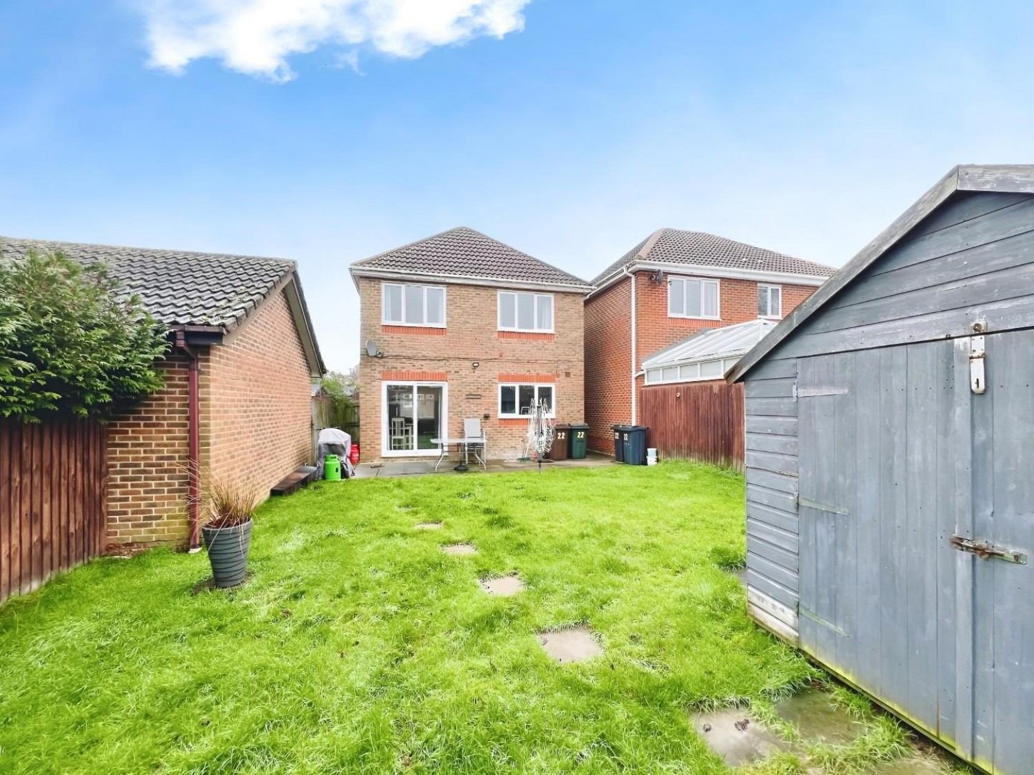 Romulus Gardens, Kingsnorth, Ashford