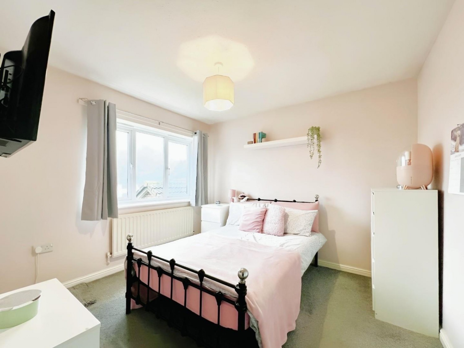 Romulus Gardens, Kingsnorth, Ashford