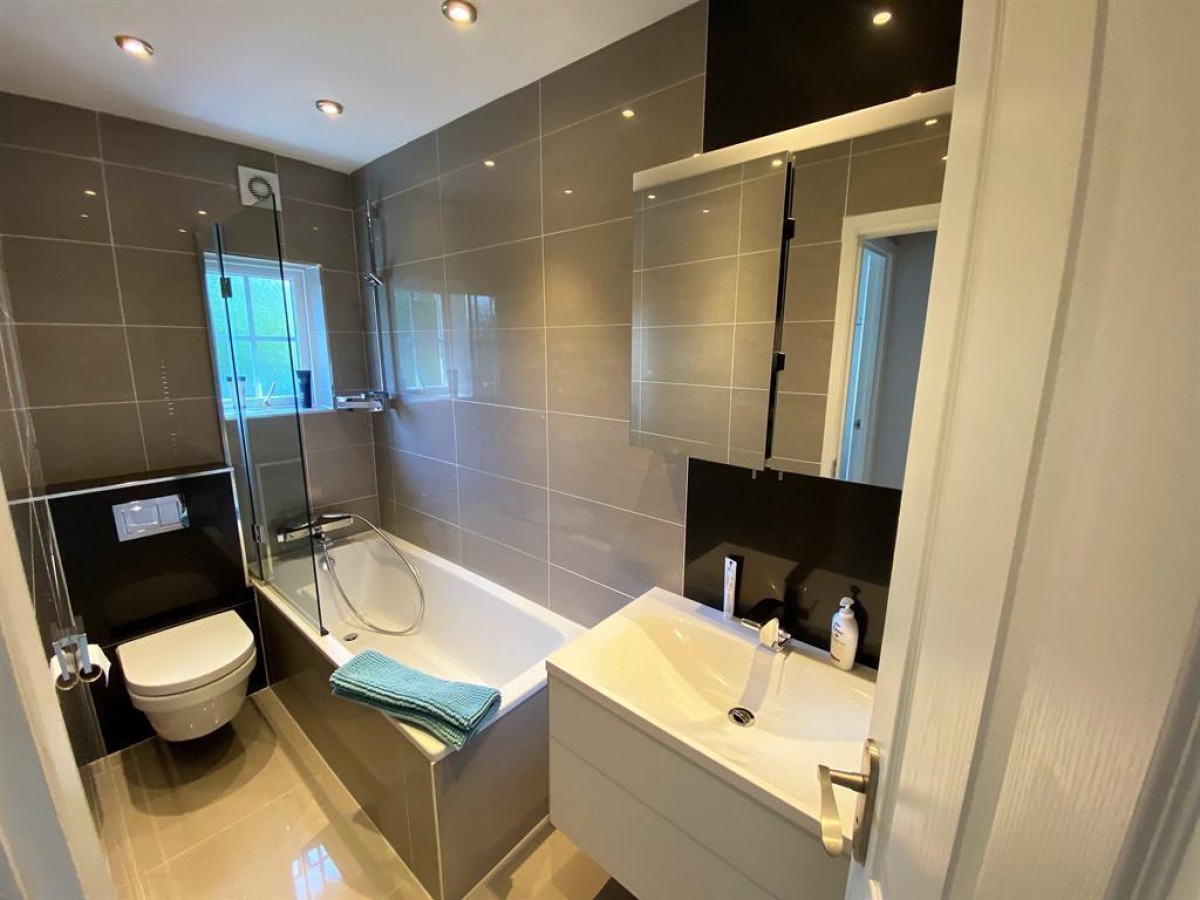 West Pathway, Harborne, Birmingham, B17 9DU