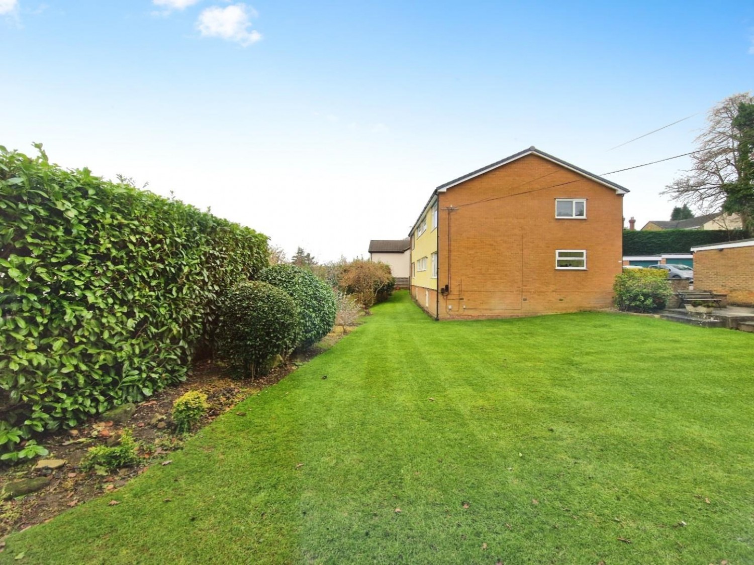 Kent Road North, Harrogate, HG1 2EX