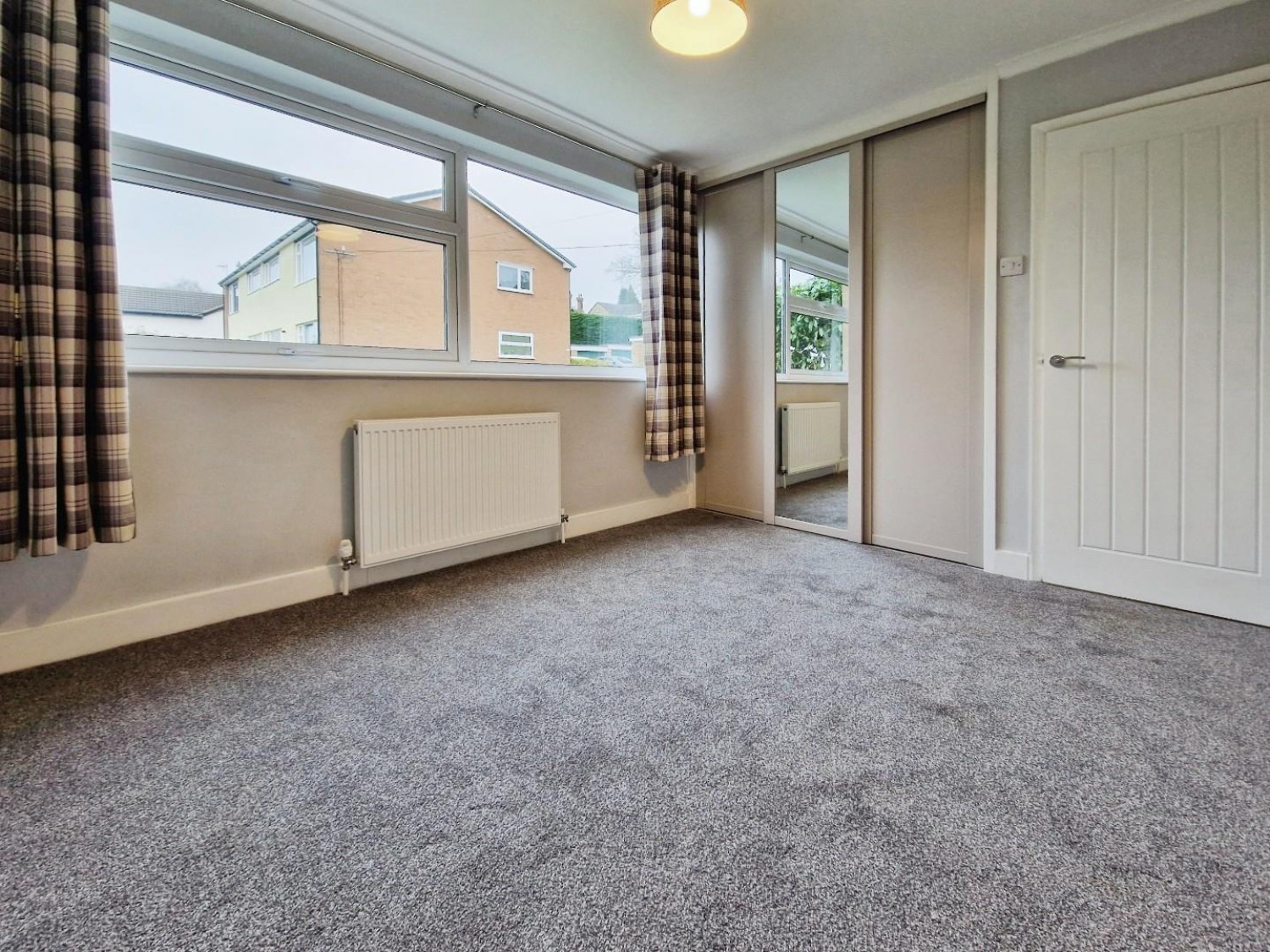 Kent Road North, Harrogate, HG1 2EX