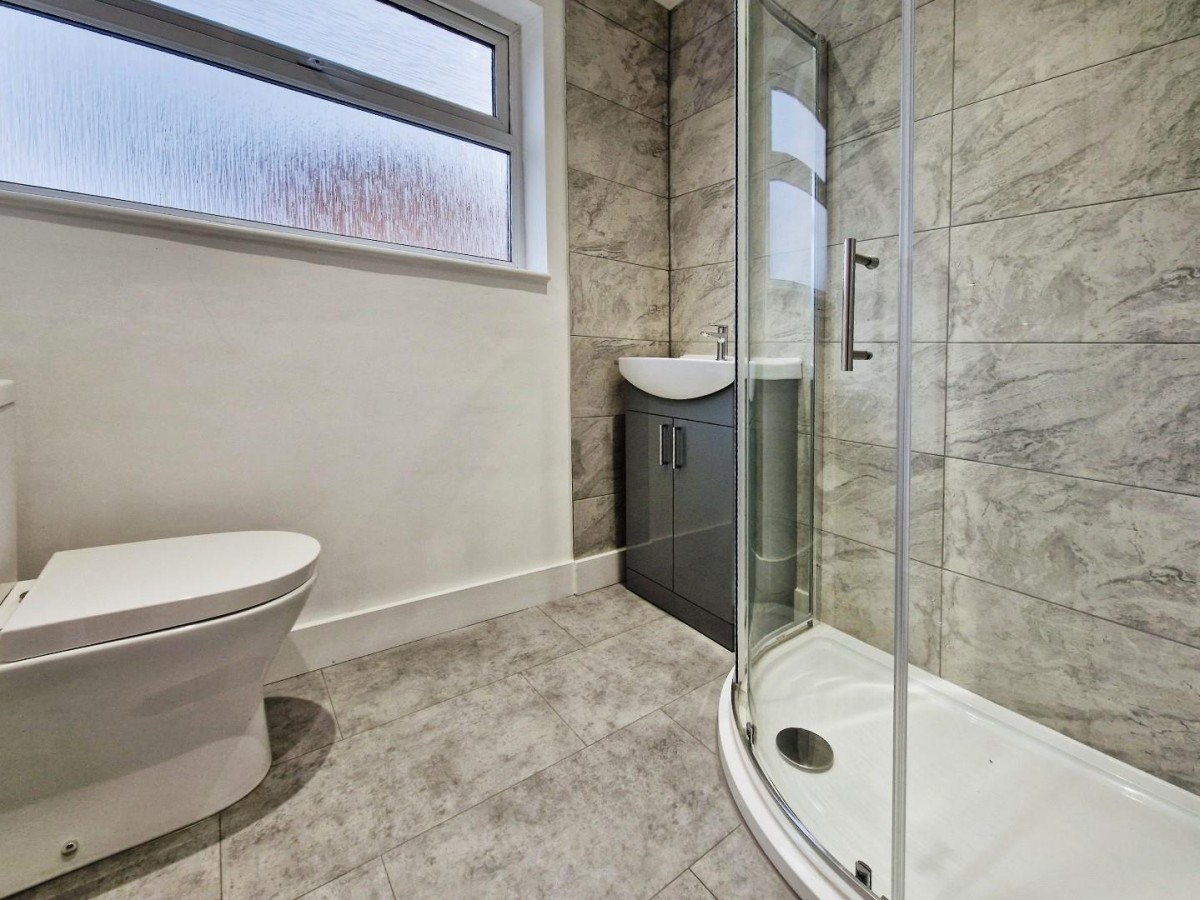Kent Road North, Harrogate, HG1 2EX