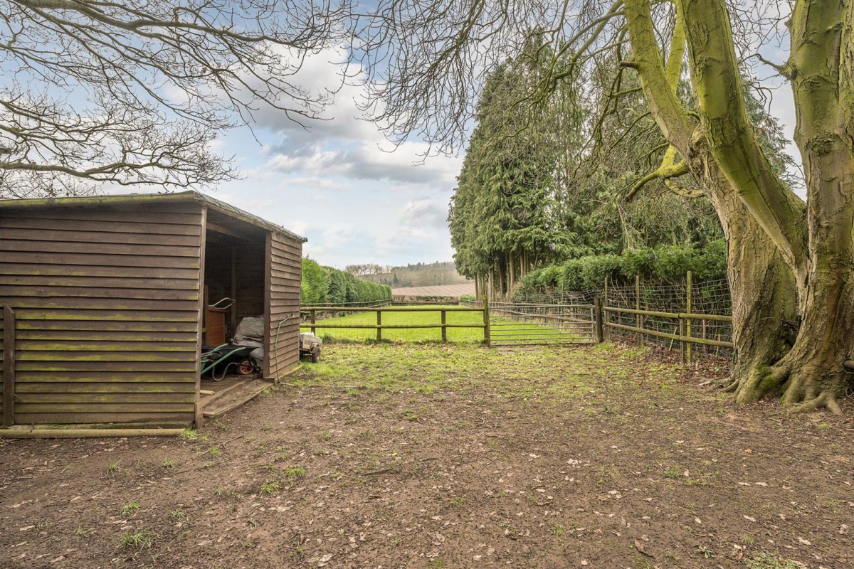 Cheddlewood, Bridgnorth Road, Stourton, DY7 6RT