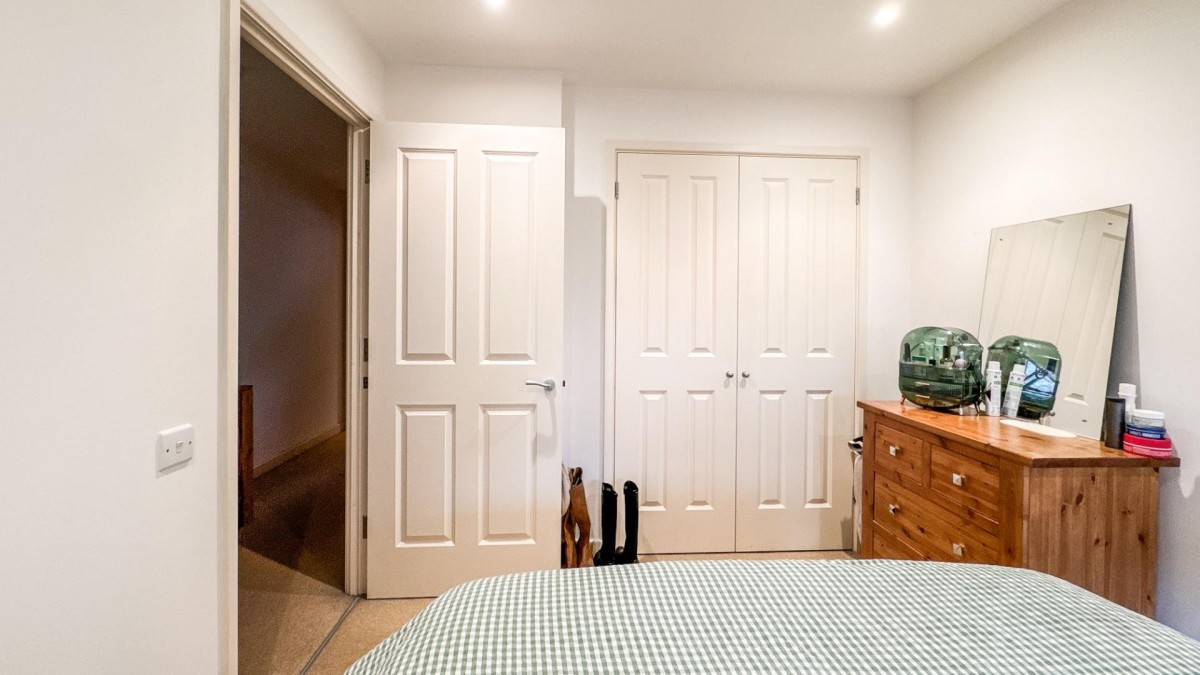 21 West, Skypark Road, Bedminster, BS3