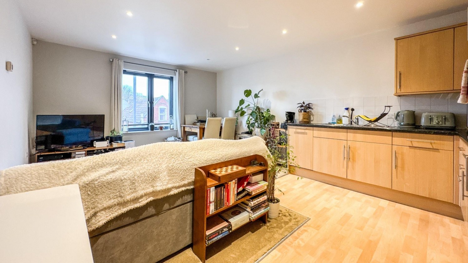 21 West, Skypark Road, Bedminster, BS3