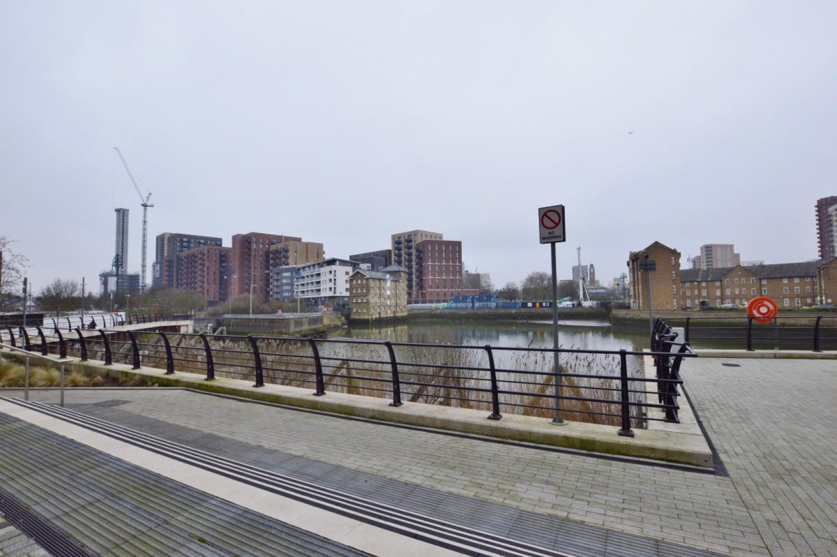 Drydock Square, Barking