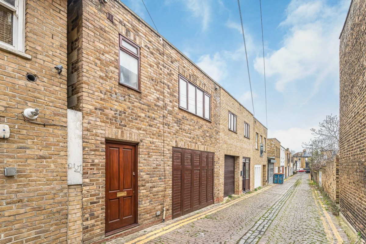 Harefield Mews, London, SE4 1LP