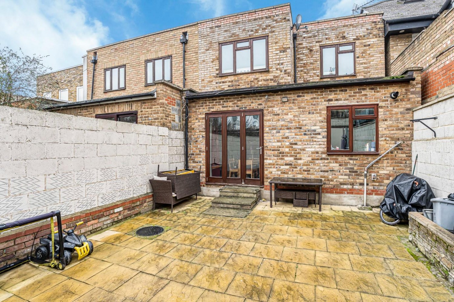 Harefield Mews, London, SE4 1LP