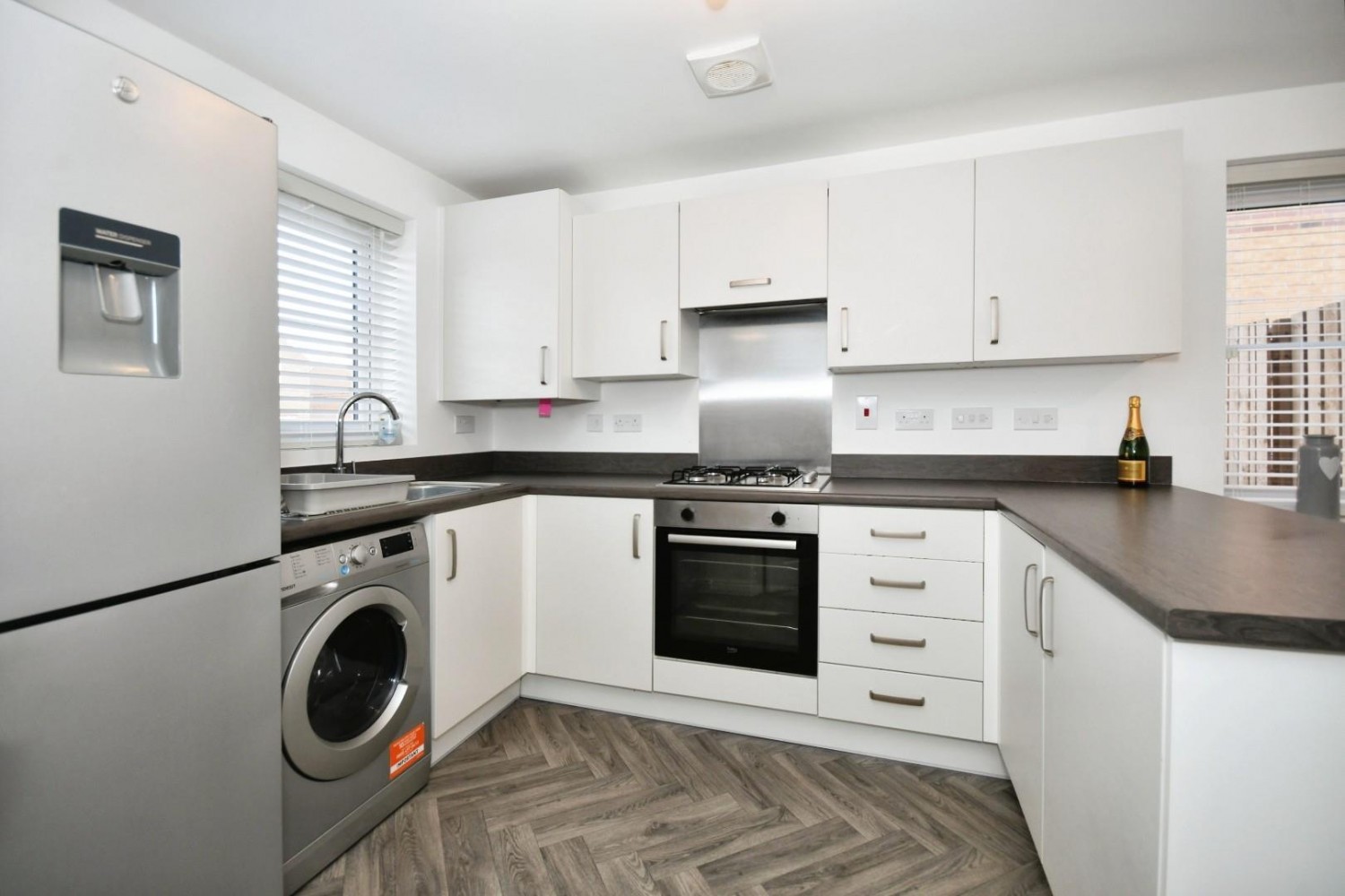 Swan Street, Poolsbrook, Chesterfield, S43 3FU
