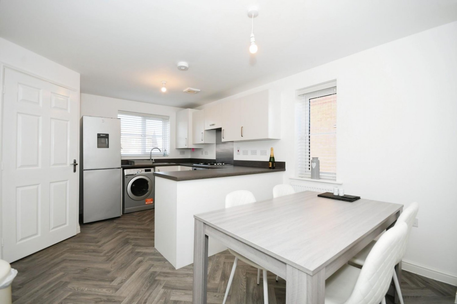 Swan Street, Poolsbrook, Chesterfield, S43 3FU