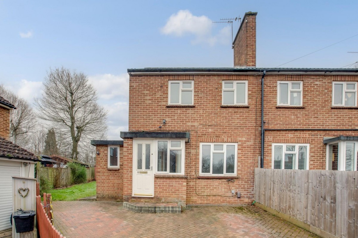 Cavendish Close, Little Chalfont, Buckinghamshire, HP6 6QD